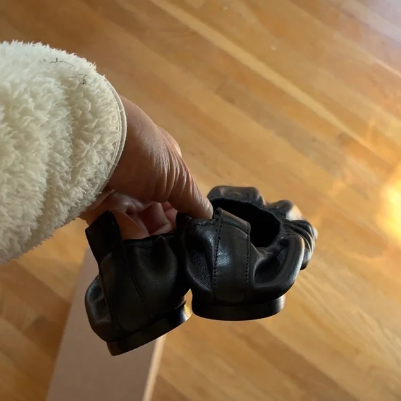 Jamie Haller The Elastic Slipper - Picture 12 of 12